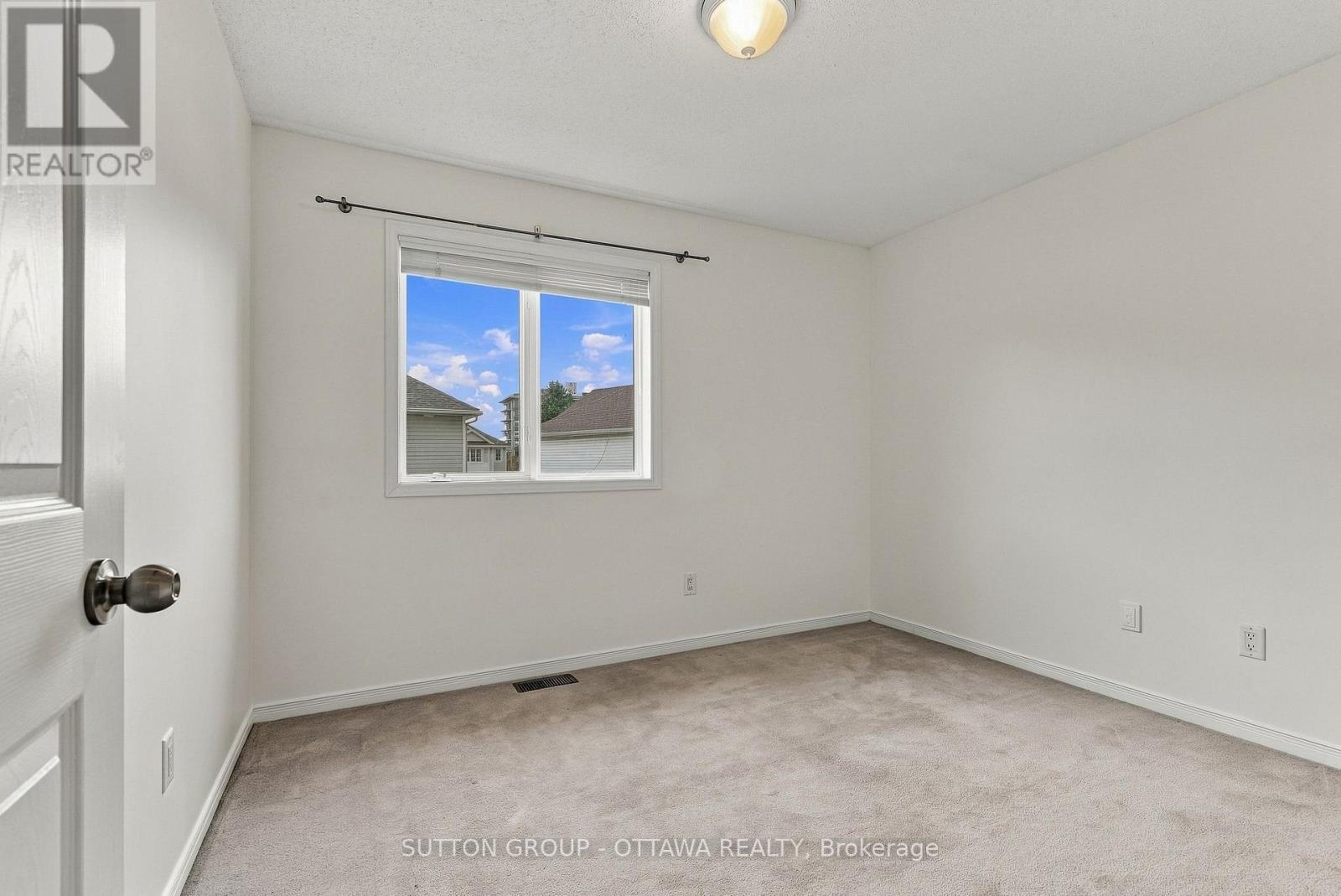 22 Manhattan Crescent, Ottawa, Ontario  K2C 4B4 - Photo 21 - X14127762