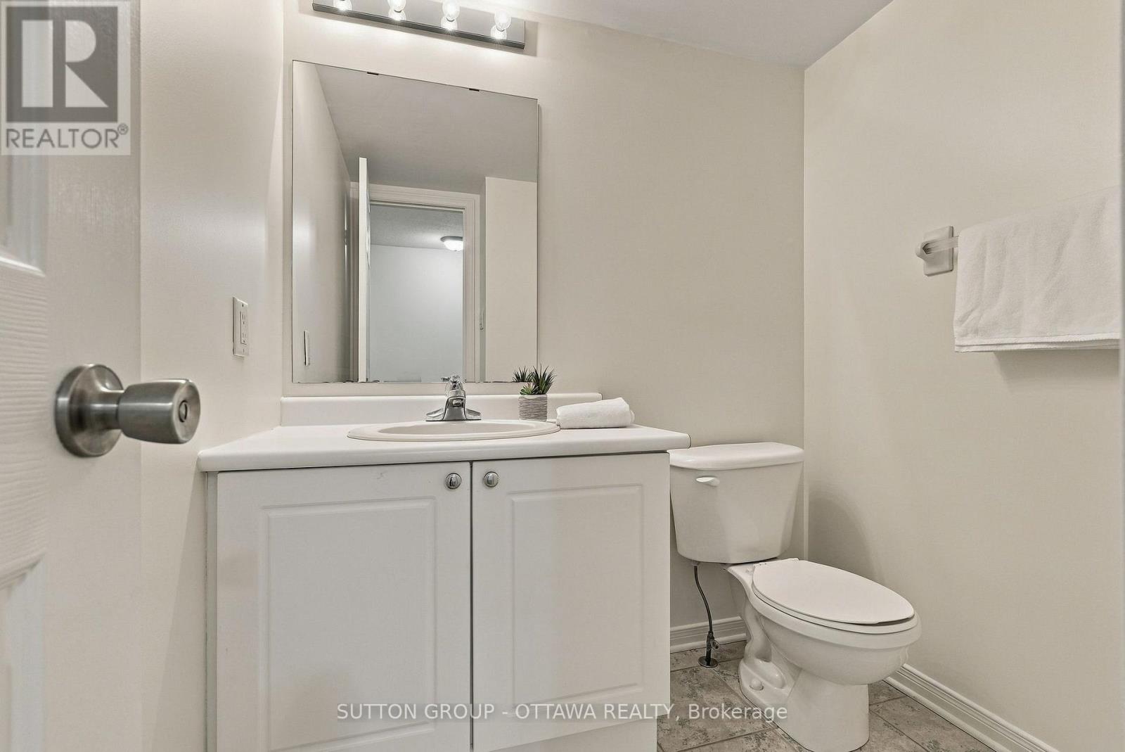 22 Manhattan Crescent, Ottawa, Ontario  K2C 4B4 - Photo 9 - X14127762
