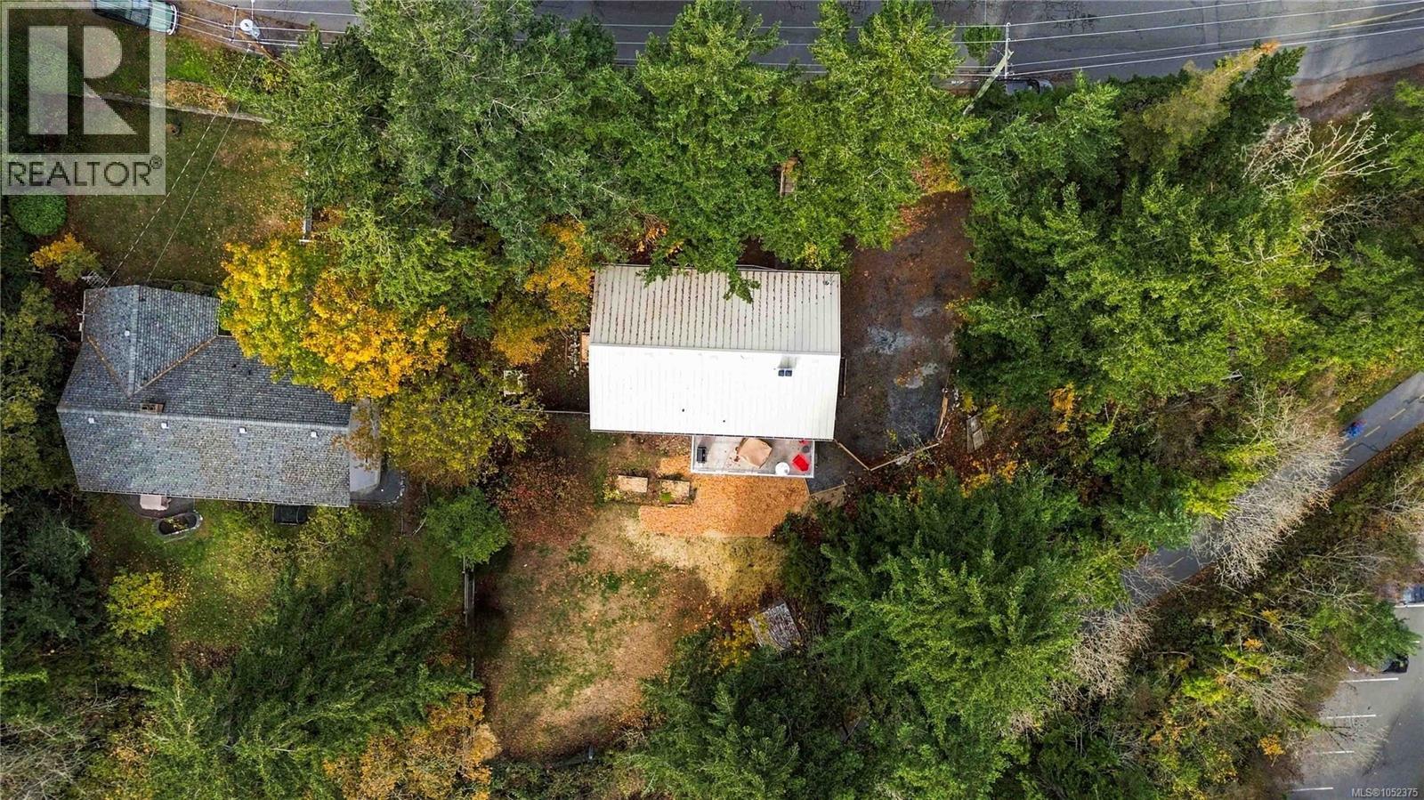 1025 Greenridge Cres