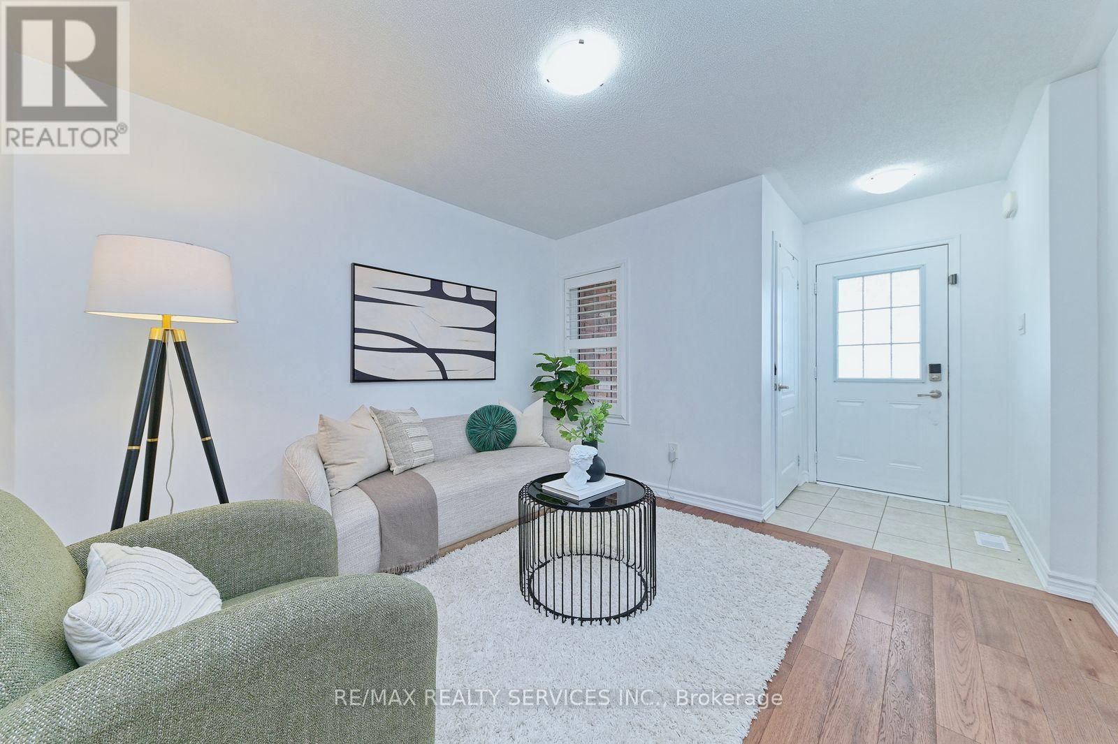25 Donlamont Circle, Brampton, Ontario  L7A 4T5 - Photo 5 - W14127740