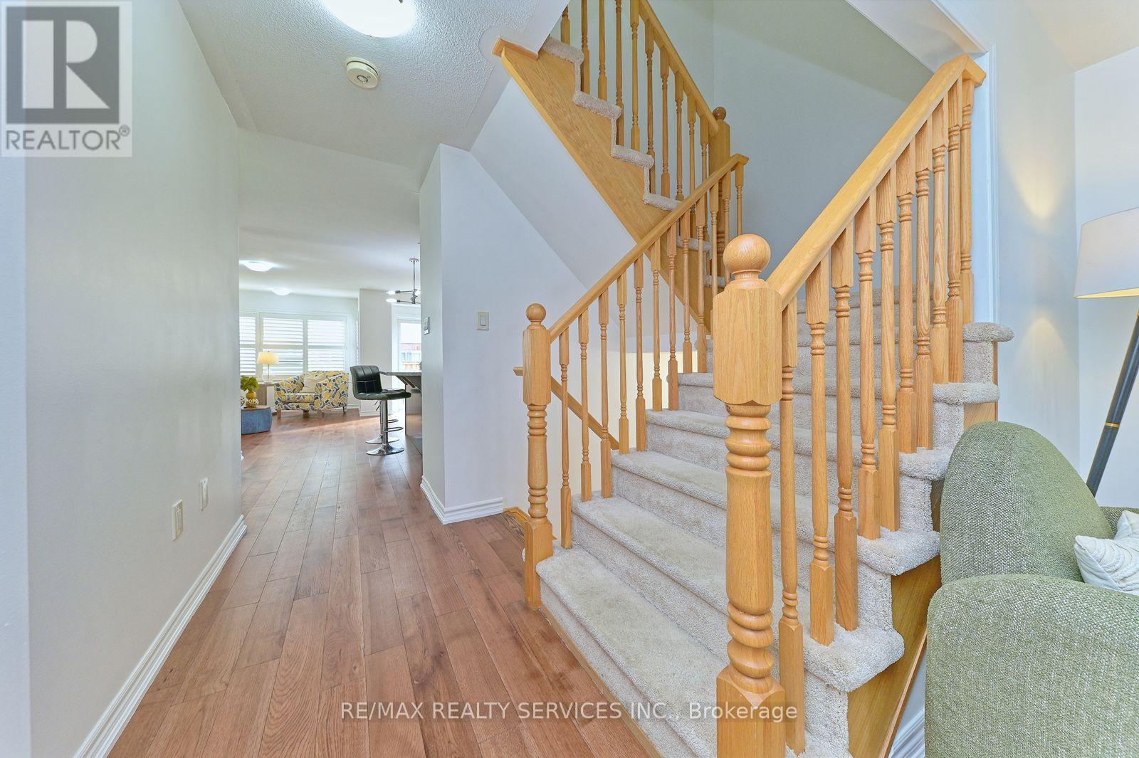 25 Donlamont Circle, Brampton, Ontario  L7A 4T5 - Photo 7 - W14127740