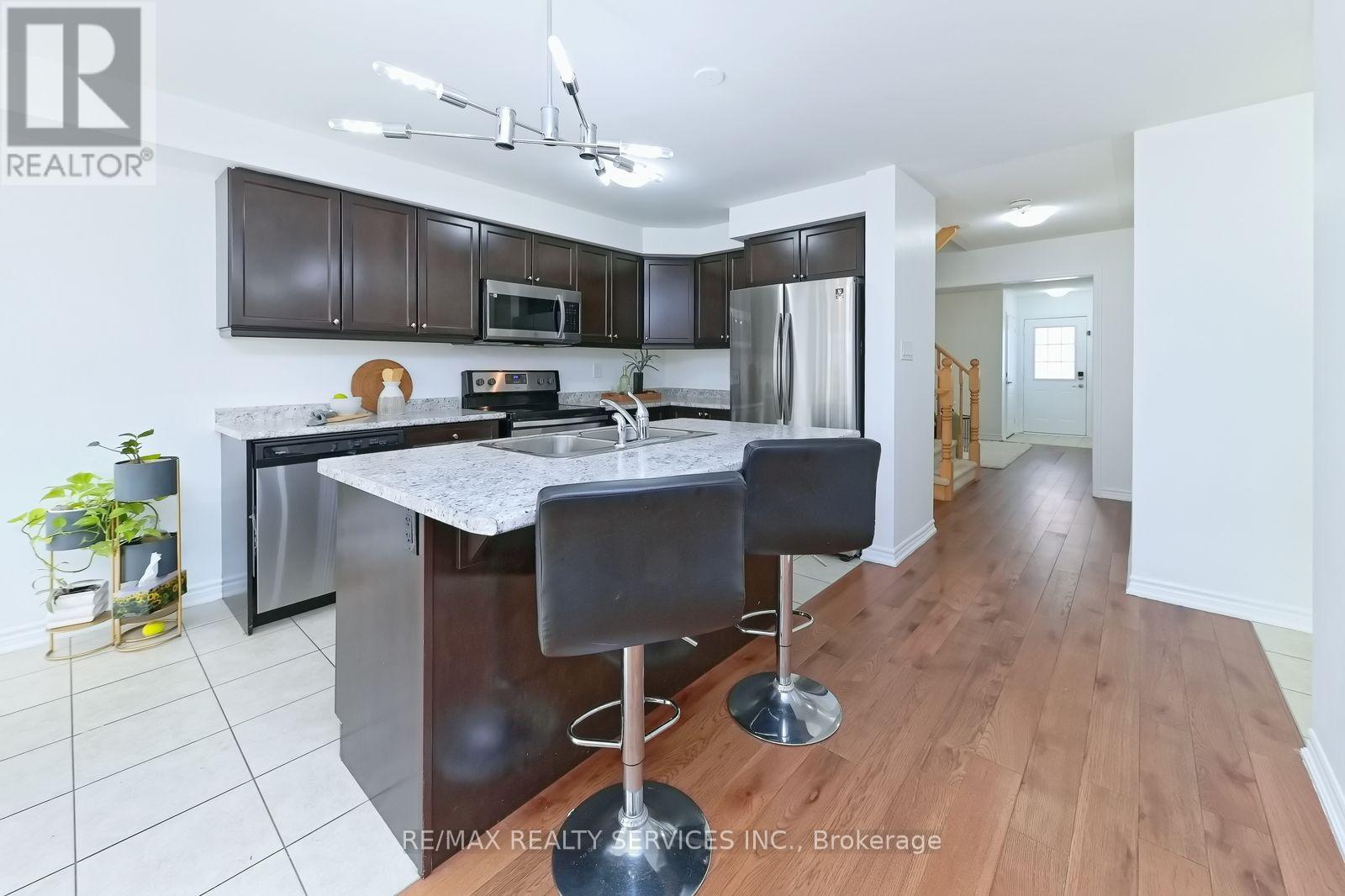 25 Donlamont Circle, Brampton, Ontario  L7A 4T5 - Photo 8 - W14127740