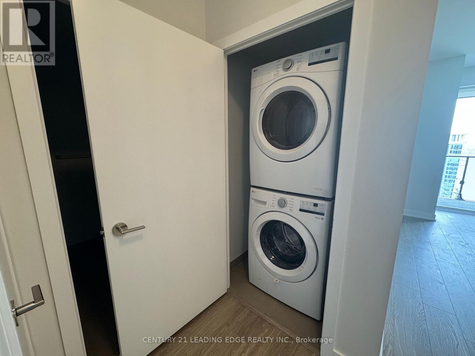 2202 - 430 Square One Drive, Mississauga (Creditview), Ontario  L5B 0L6 - Photo 15 - W14127782