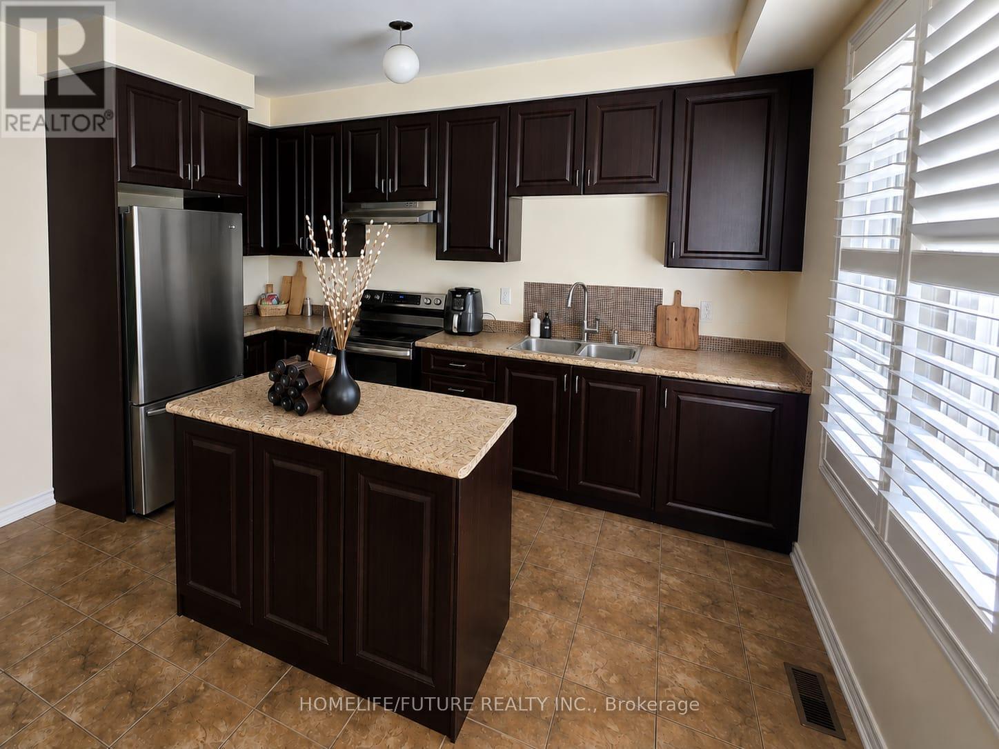 27 Saint Dennis Road, Brampton, Ontario  L6R 3W7 - Photo 20 - W14127784