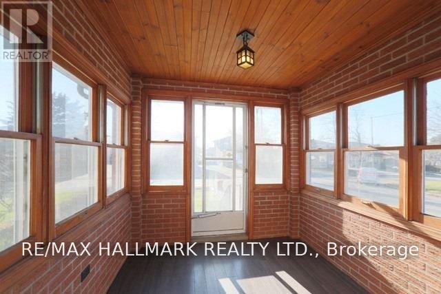 26 Imogene Avenue, Toronto, Ontario  M9M 1N7 - Photo 2 - W14127818