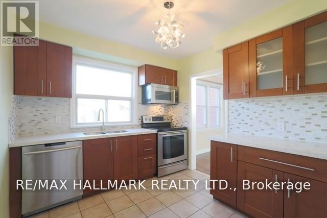 26 Imogene Avenue, Toronto, Ontario  M9M 1N7 - Photo 5 - W14127818