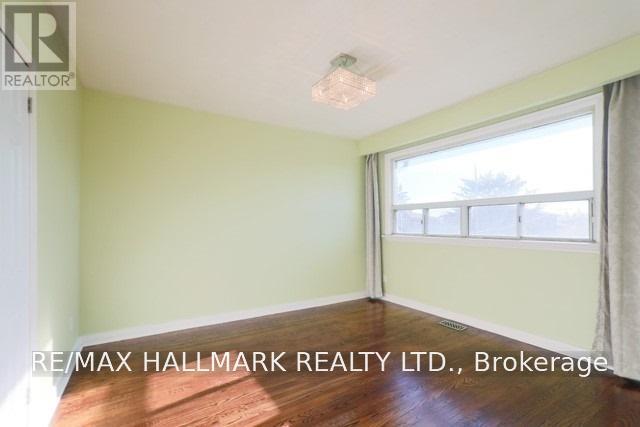 26 Imogene Avenue, Toronto, Ontario  M9M 1N7 - Photo 6 - W14127818