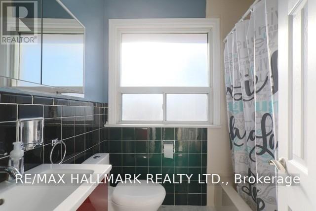 26 Imogene Avenue, Toronto, Ontario  M9M 1N7 - Photo 8 - W14127818