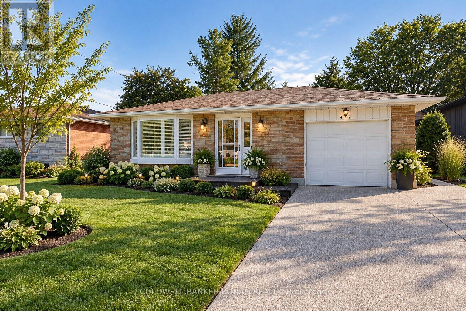 43 Alexander Street, New Tecumseth (Tottenham), Ontario  L0G 1W0 - Photo 2 - N13690600