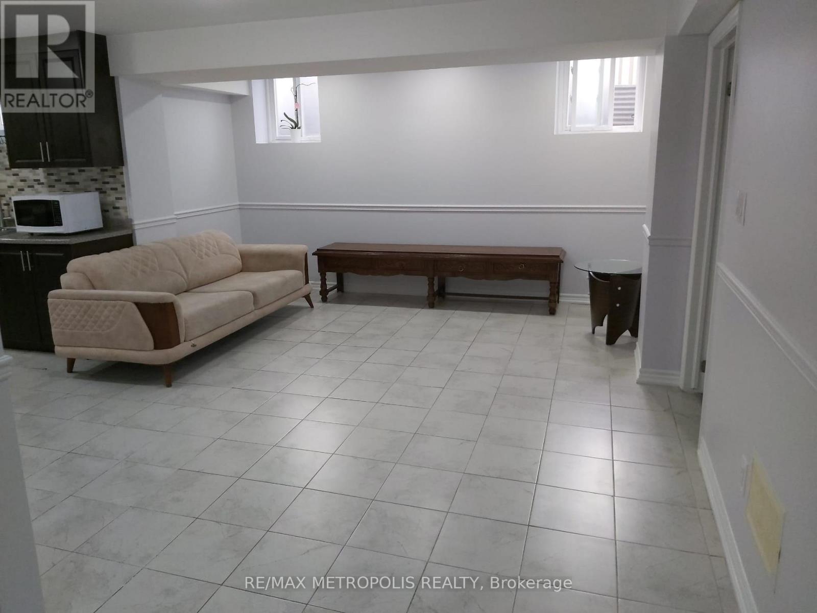 Bsmt - 42 Dolly Varden Drive, Brampton, Ontario  L6R 3L3 - Photo 5 - W14108268
