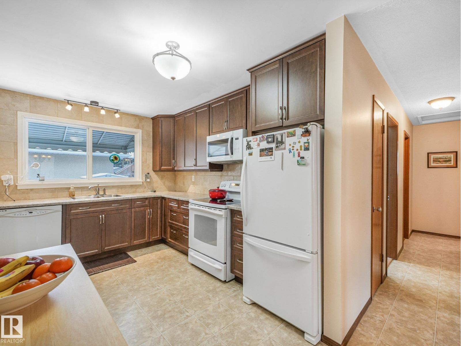 14708 62 ST NW