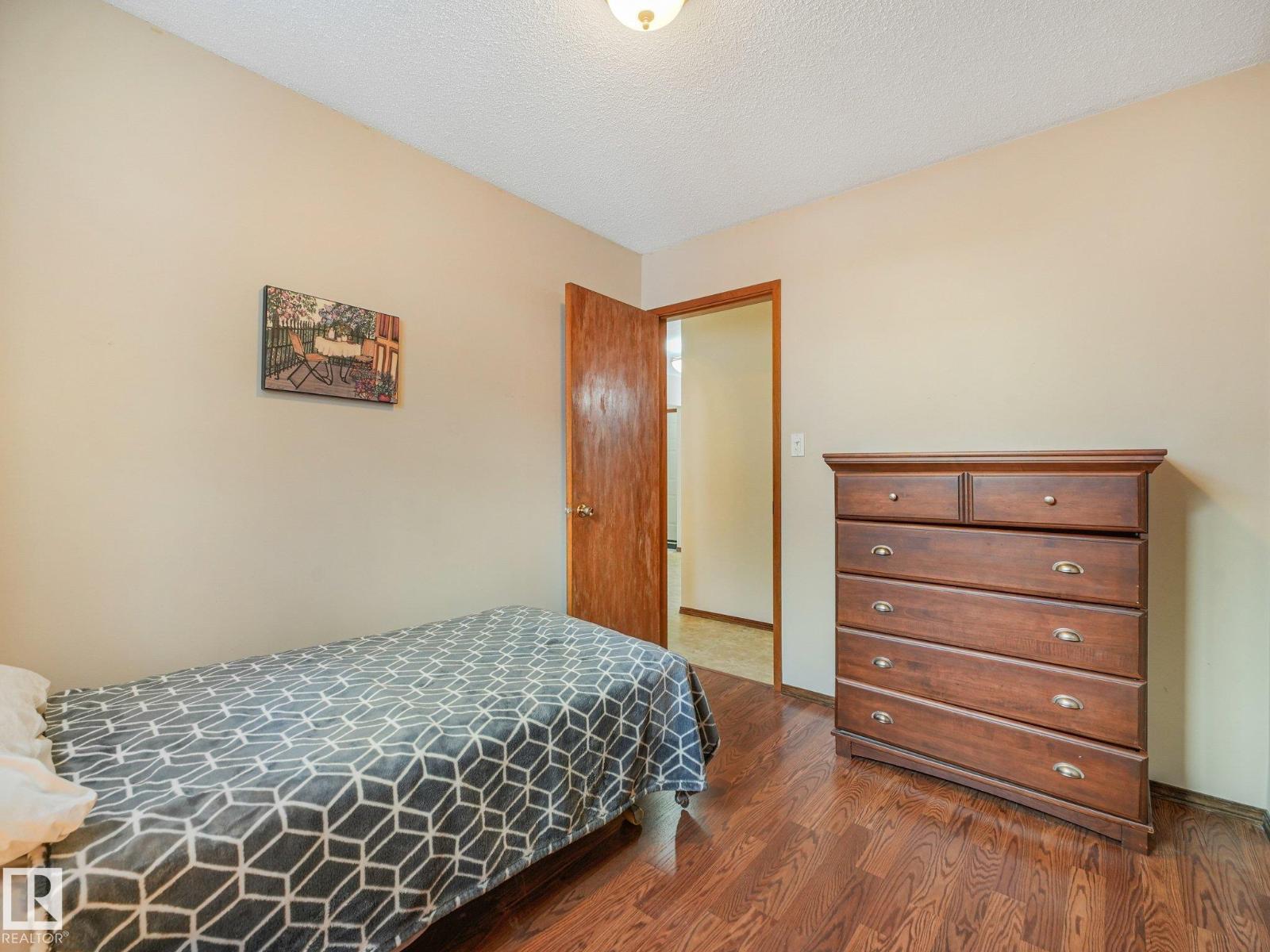 14708 62 ST NW