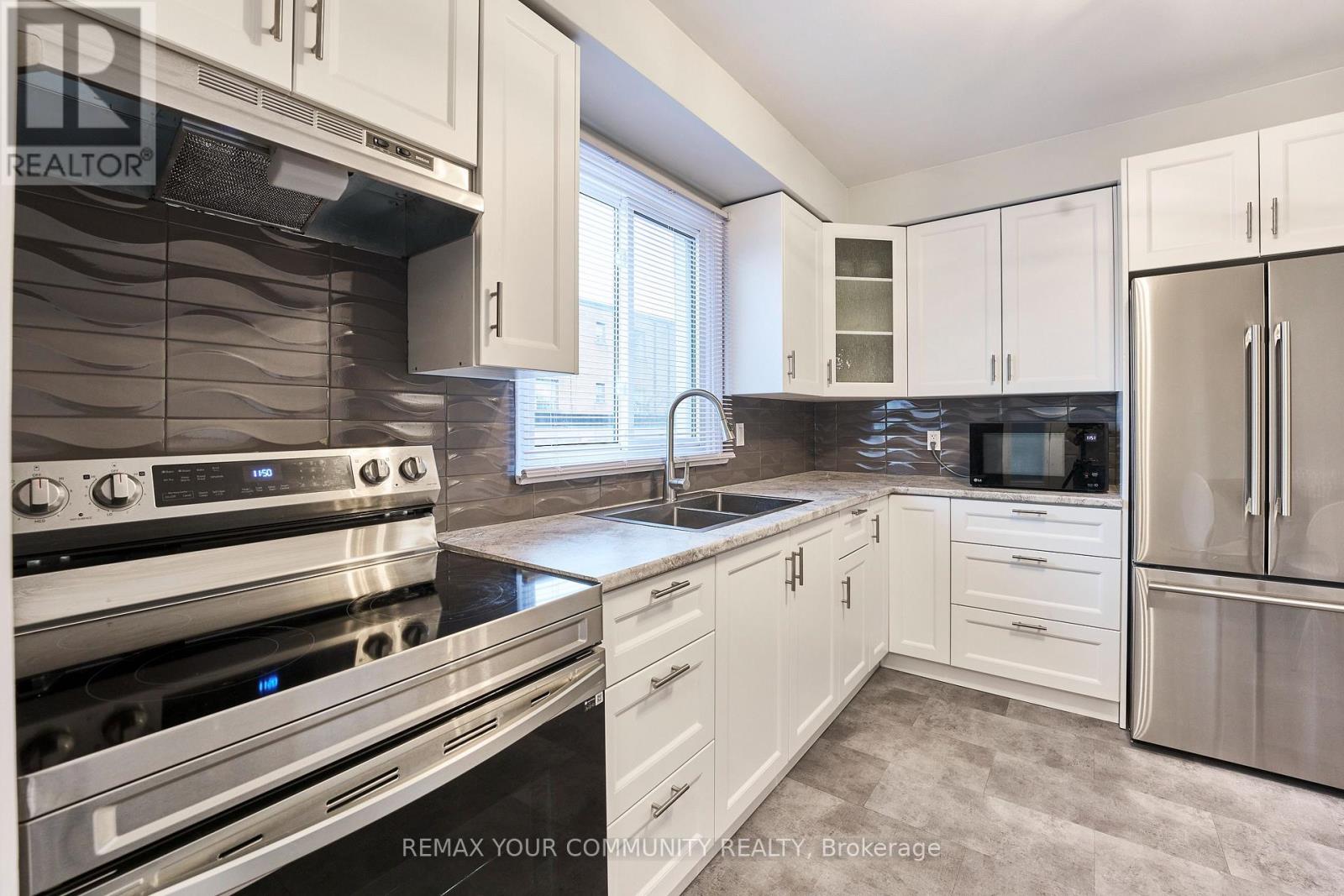 2 - 156 Overbrook Place, Toronto, Ontario  M3H 4P9 - Photo 8 - C14127854
