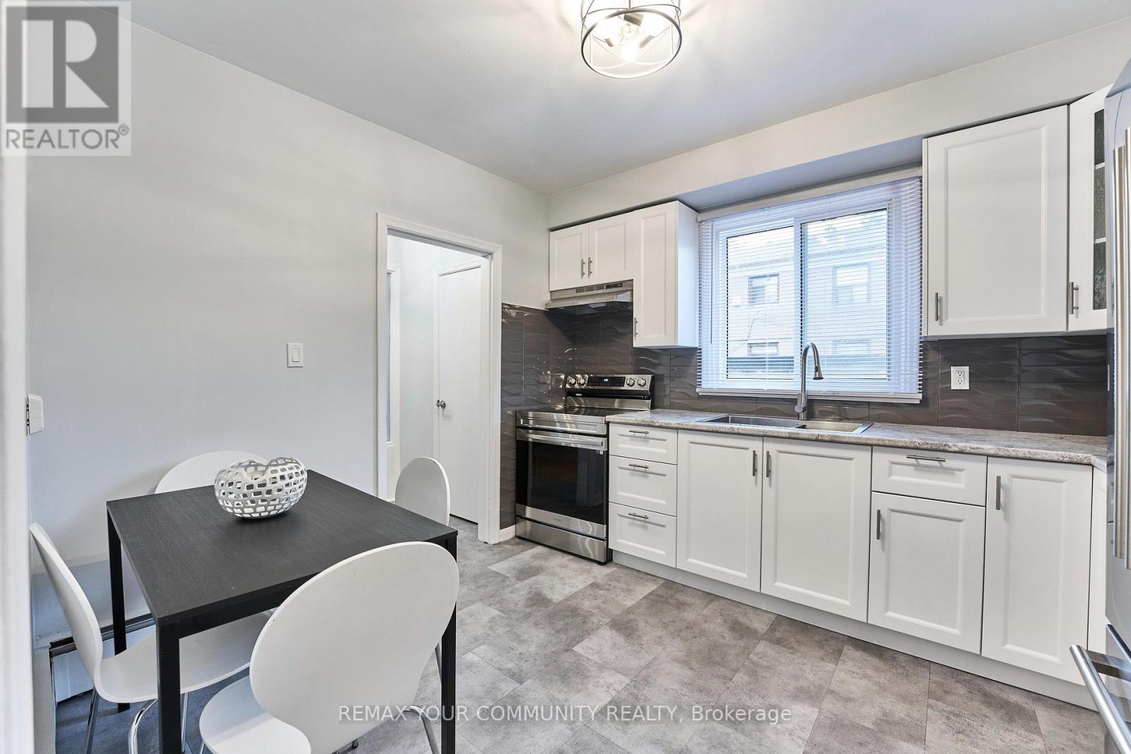2 - 156 Overbrook Place, Toronto, Ontario  M3H 4P9 - Photo 9 - C14127854