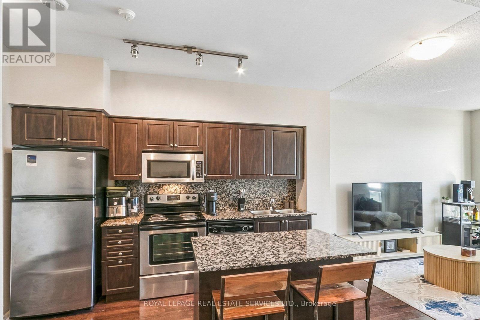3612 - 215 Fort York Boulevard, Toronto, Ontario  M5V 4A2 - Photo 8 - C14127914