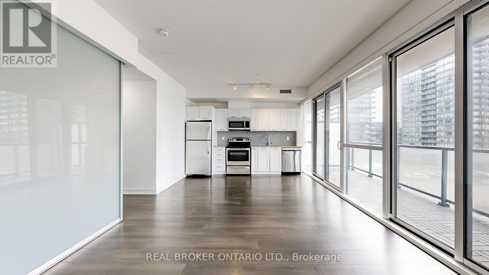 910 - 20 Bruyeres Mews, Toronto (Niagara), Ontario  M5V 0G8 - Photo 5 - C14127924