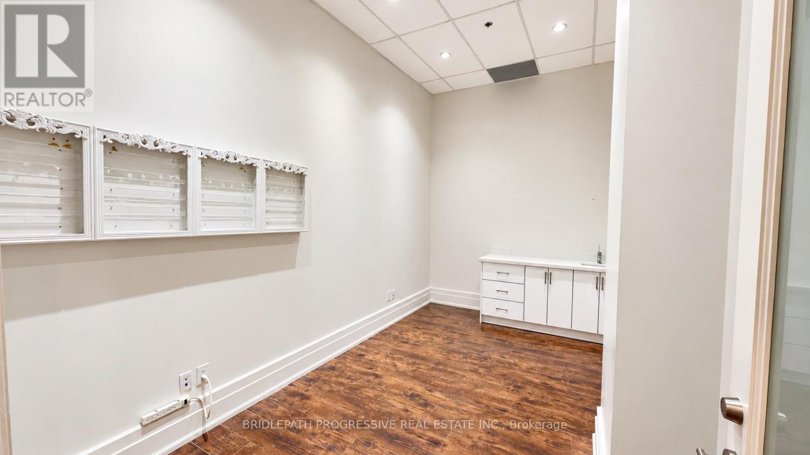 H - 678 Sheppard Avenue E, Toronto, Ontario  M2K 1B7 - Photo 4 - C14128044