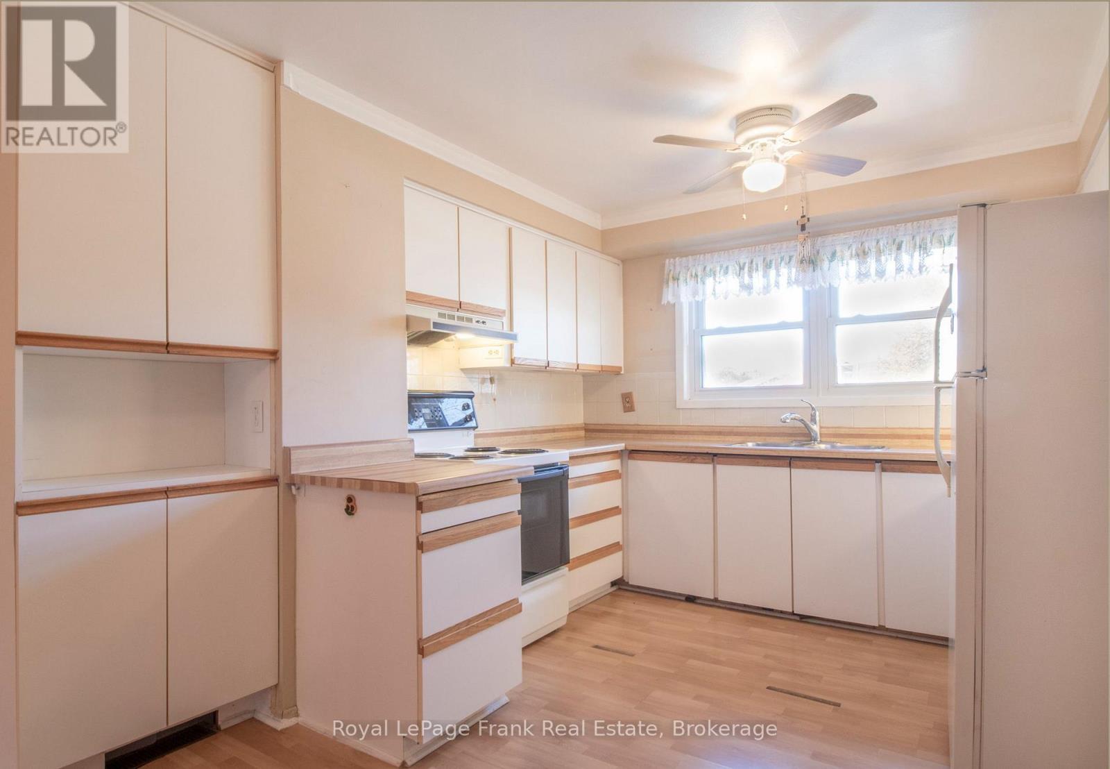 29 Graham Court, Whitby, Ontario  L1N 6E1 - Photo 14 - E14127906