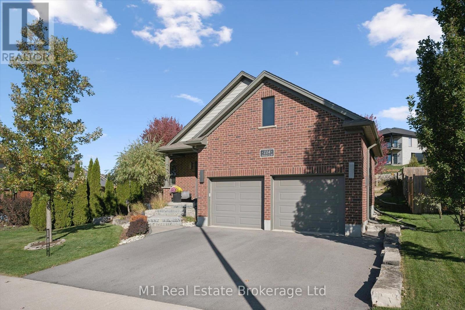 114 Andrews Drive W, Mapleton, Ontario  N0G 1P0 - Photo 2 - X14127940