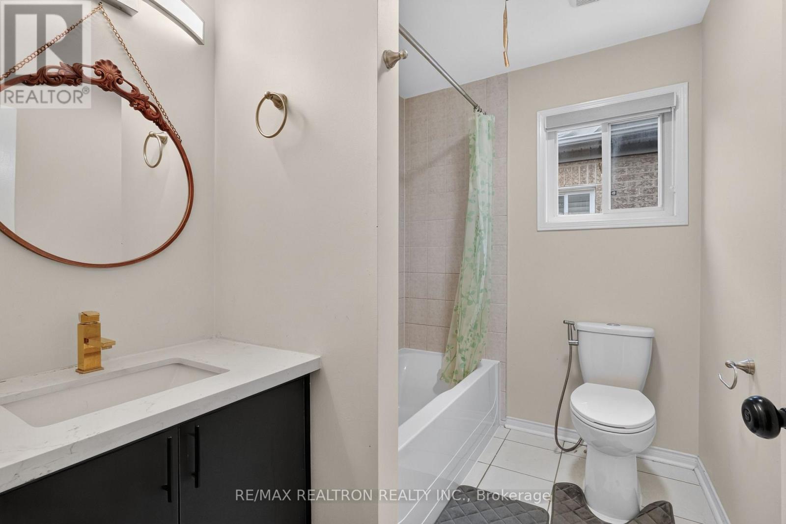 11 Middlecote Drive, Ajax, Ontario  L1T 0A4 - Photo 39 - E14128050