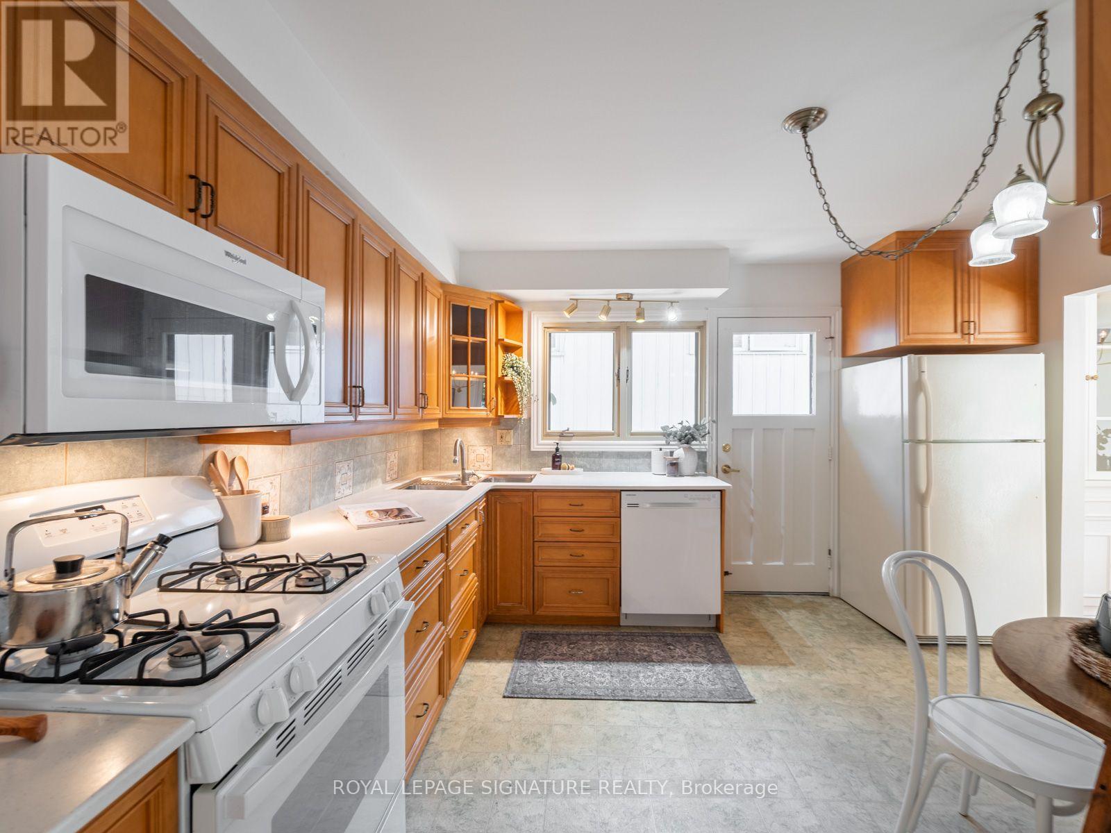 46 Manorglen Crescent, Toronto, Ontario  M1S 1W4 - Photo 13 - E14128080