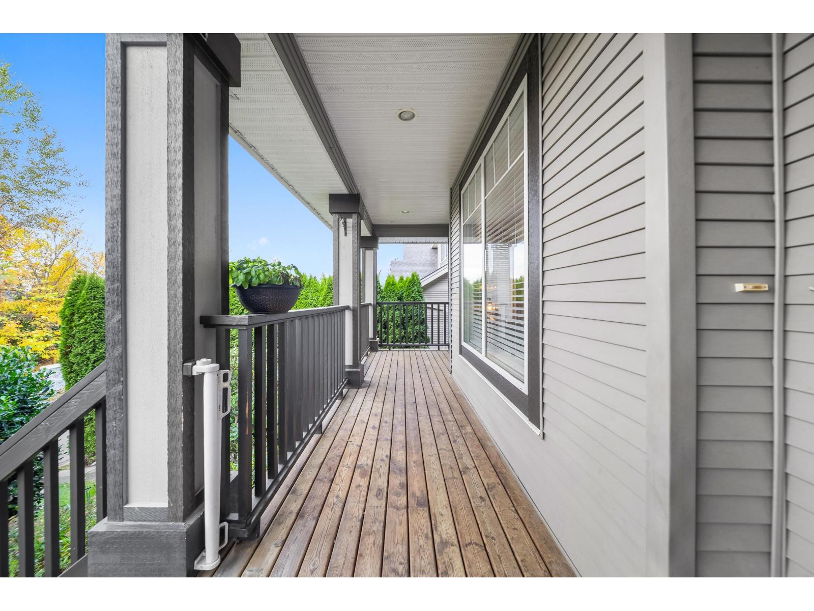 35367 Kinloch Place, Abbotsford, British Columbia  V3G 3A8 - Photo 5 - R3178922