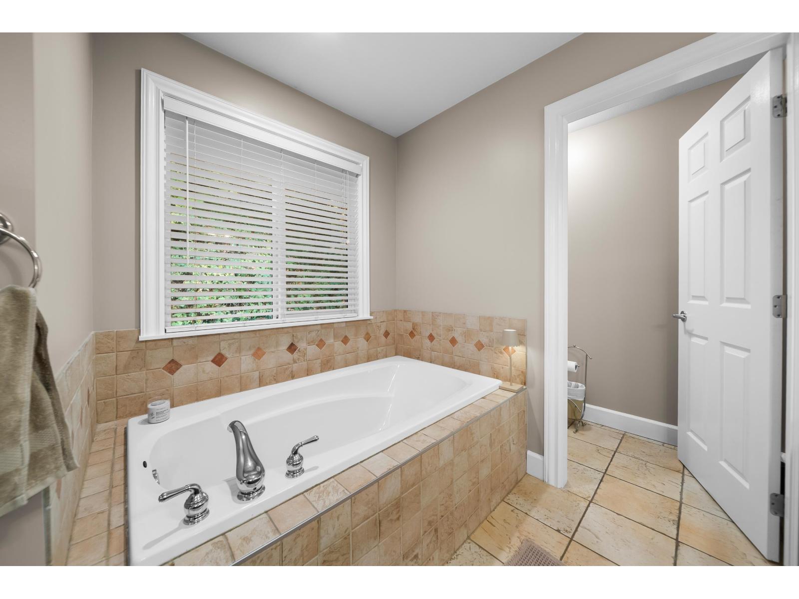 35367 Kinloch Place, Abbotsford, British Columbia  V3G 3A8 - Photo 21 - R3178922