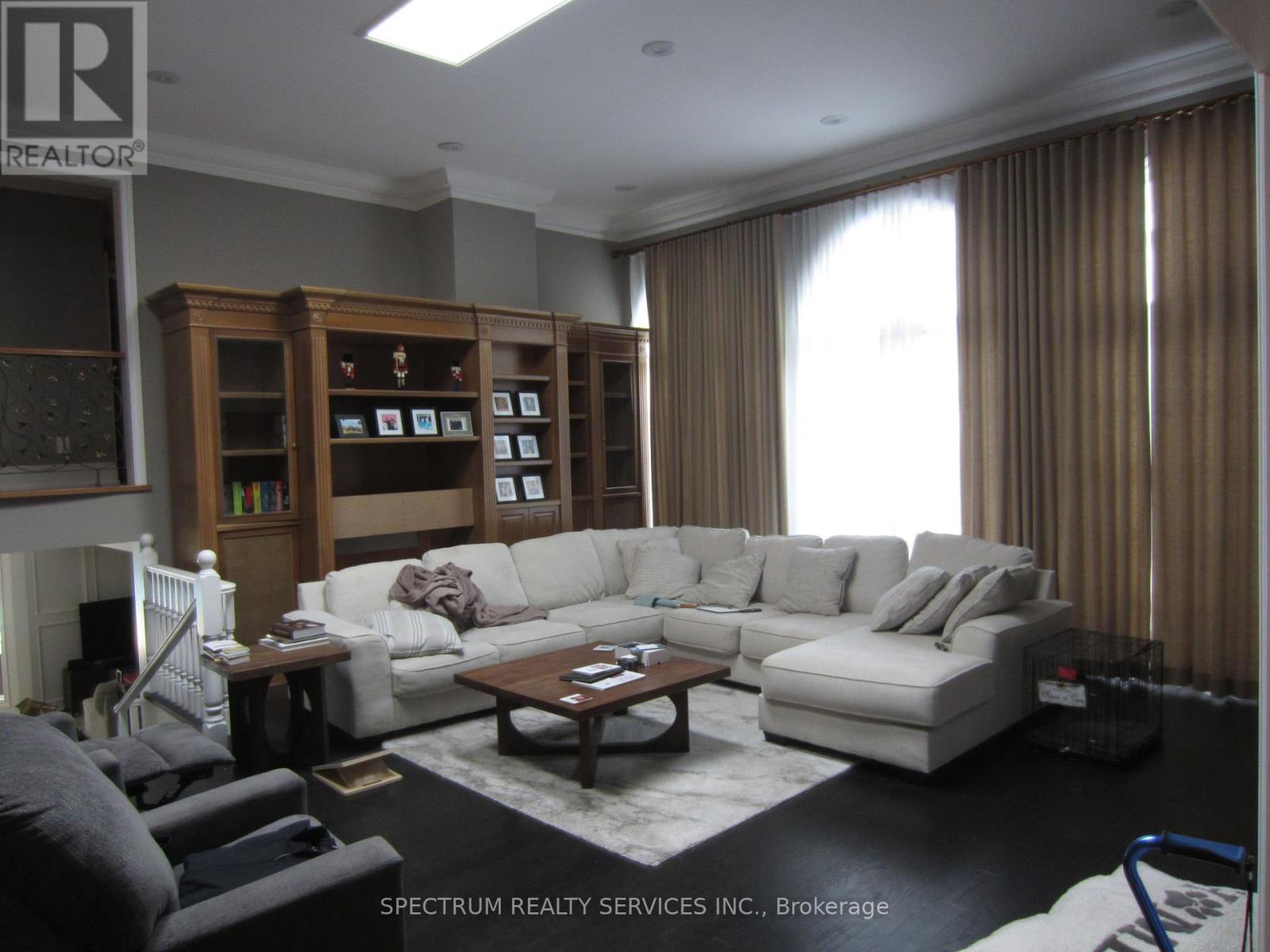 135 Hayhoe Avenue, Vaughan, Ontario  L4L 1S5 - Photo 8 - N14127932