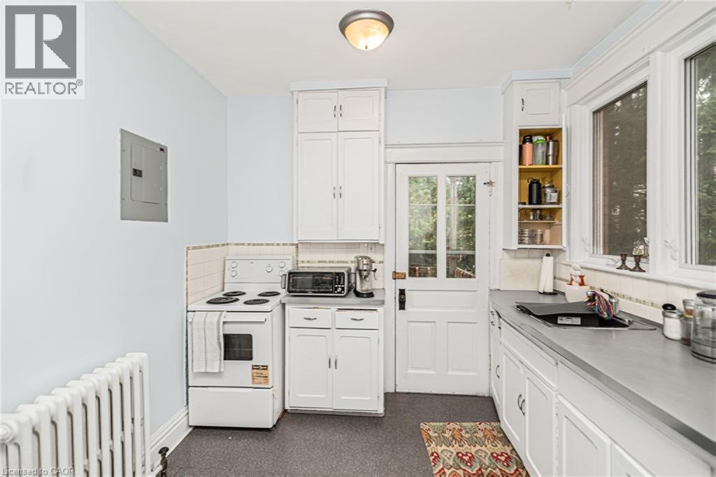 208 Holton Avenue S, Hamilton, Ontario  L8M 2L7 - Photo 21 - 40874516