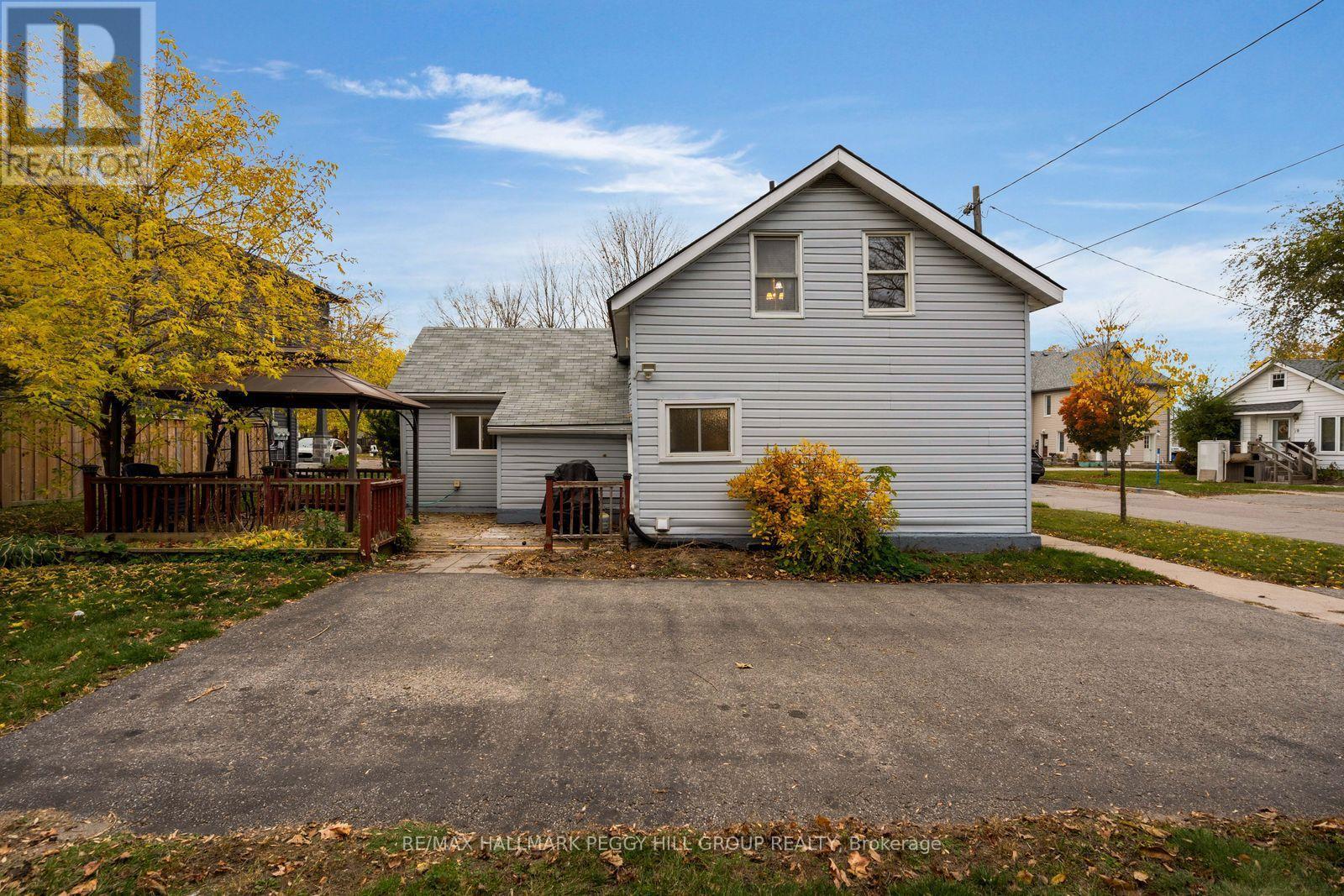 9 Caroline Street, Barrie, Ontario  L4N 2S4 - Photo 16 - S14128032