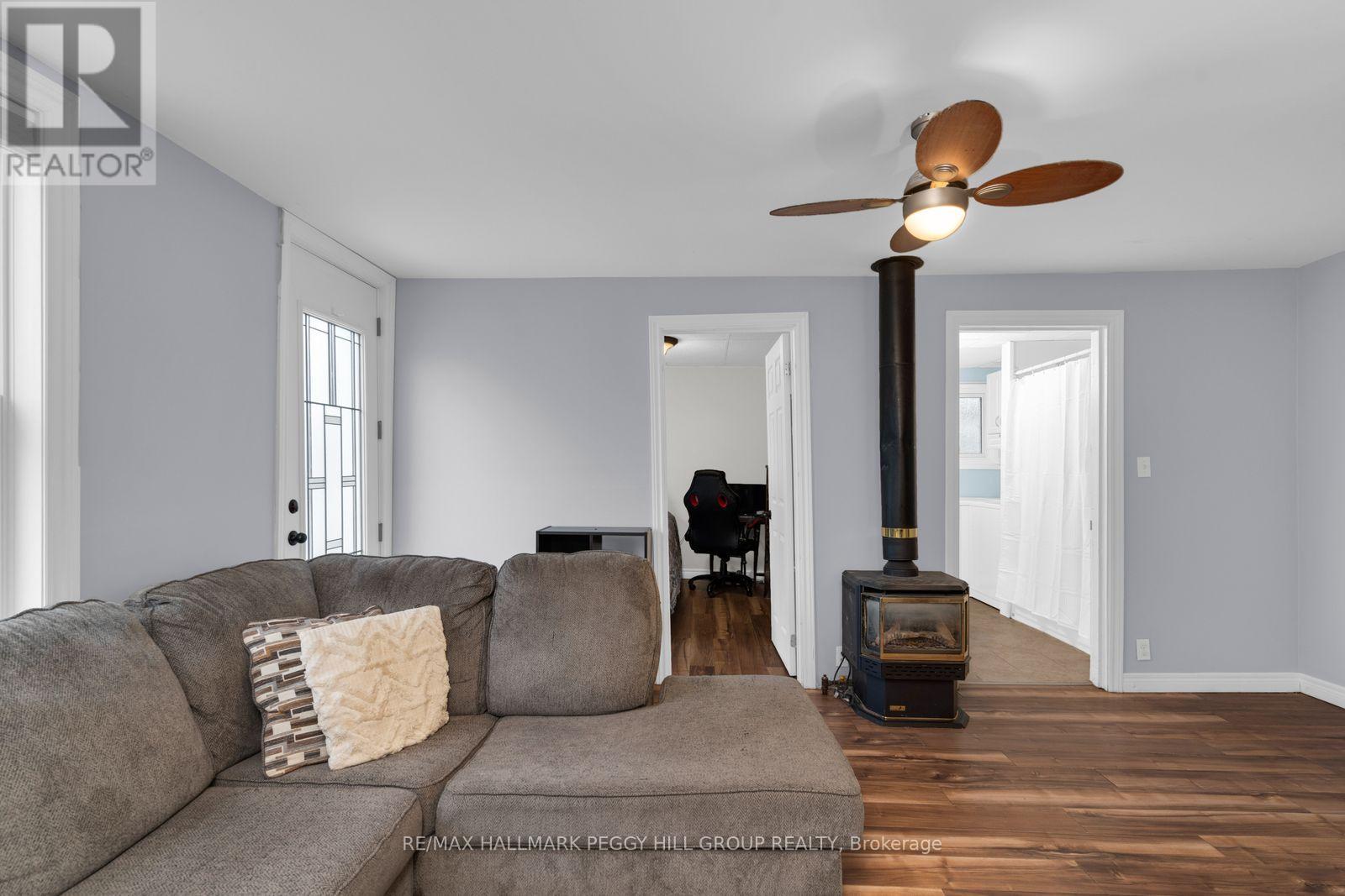 9 Caroline Street, Barrie, Ontario  L4N 2S4 - Photo 4 - S14128032
