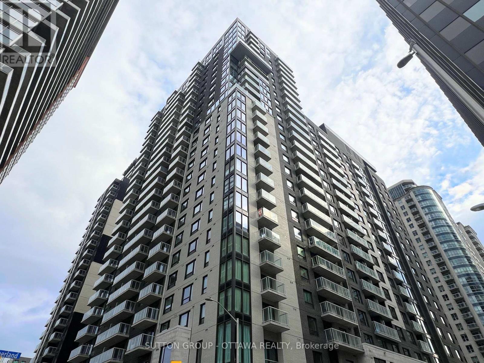 305 - 180 George Street, Ottawa, Ontario  K1N 0G8 - Photo 1 - X14127846