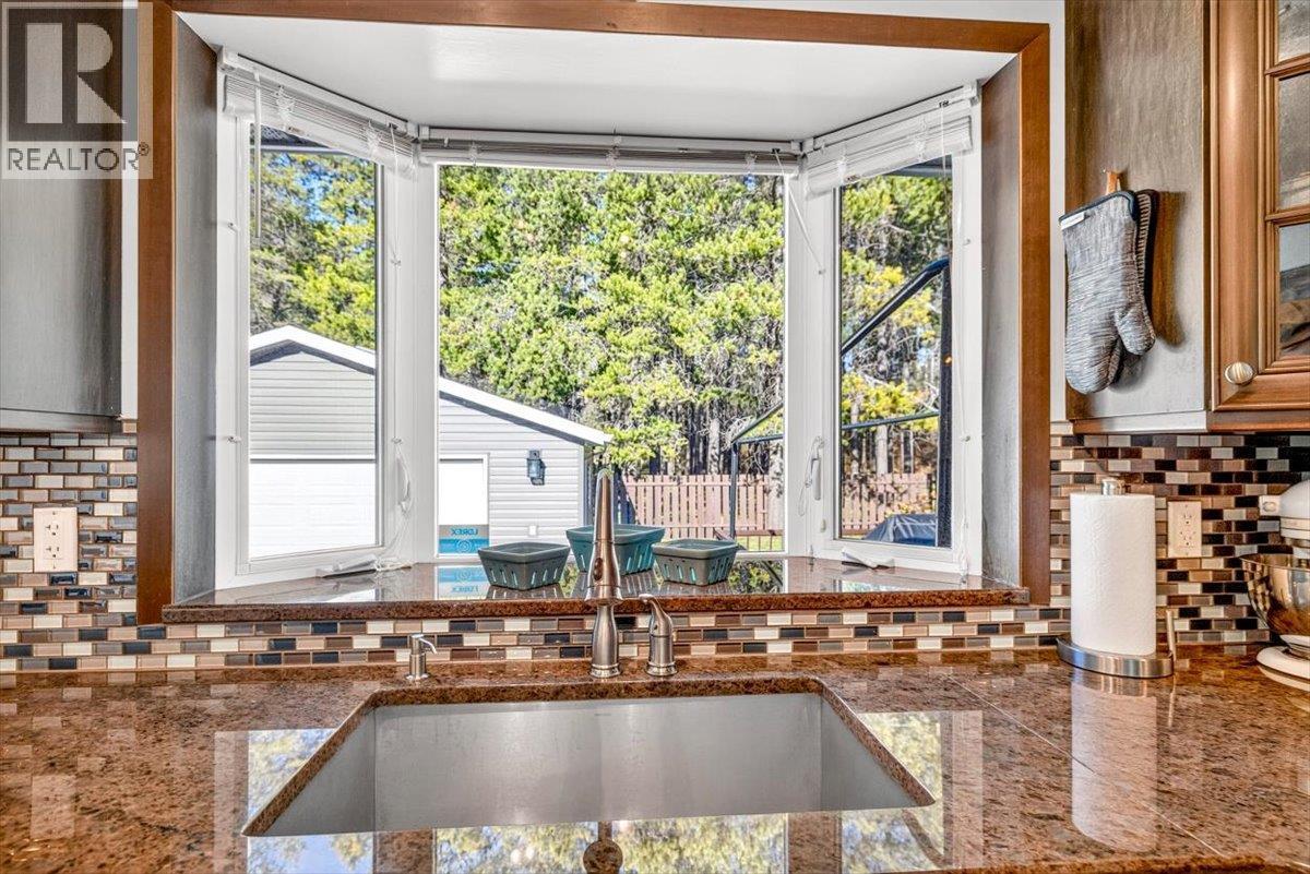 315 Western Larch Crescent