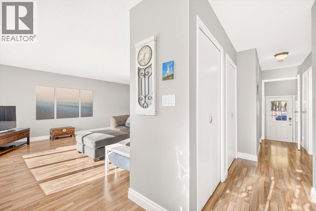 315 Western Larch Crescent