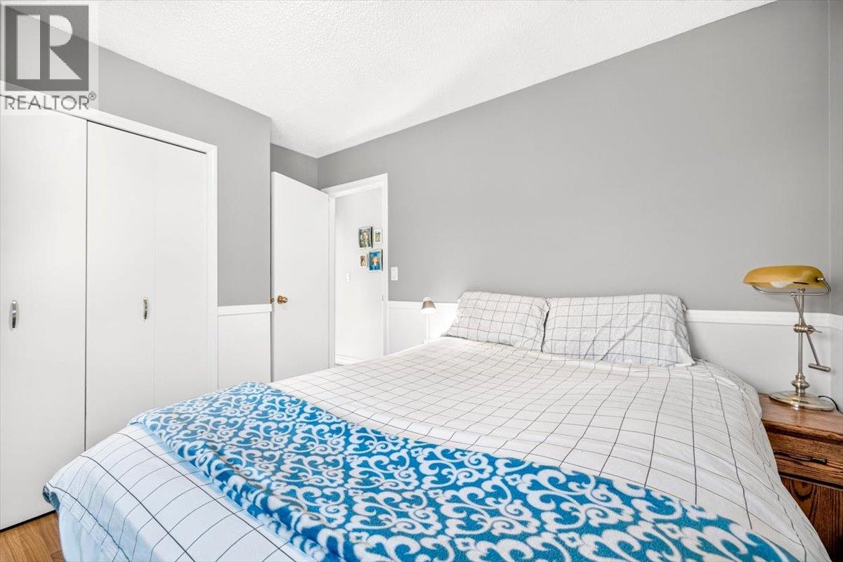 315 Western Larch Crescent