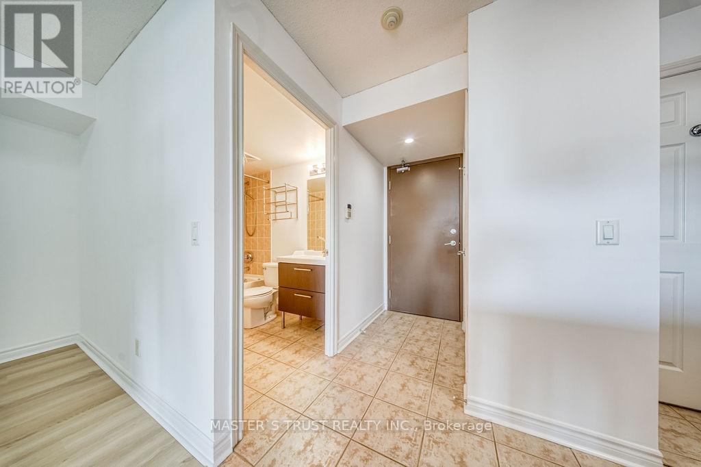 810 - 2365 Central Park Drive, Oakville (Ro River Oaks), Ontario  L6H 0C7 - Photo 7 - W14127902