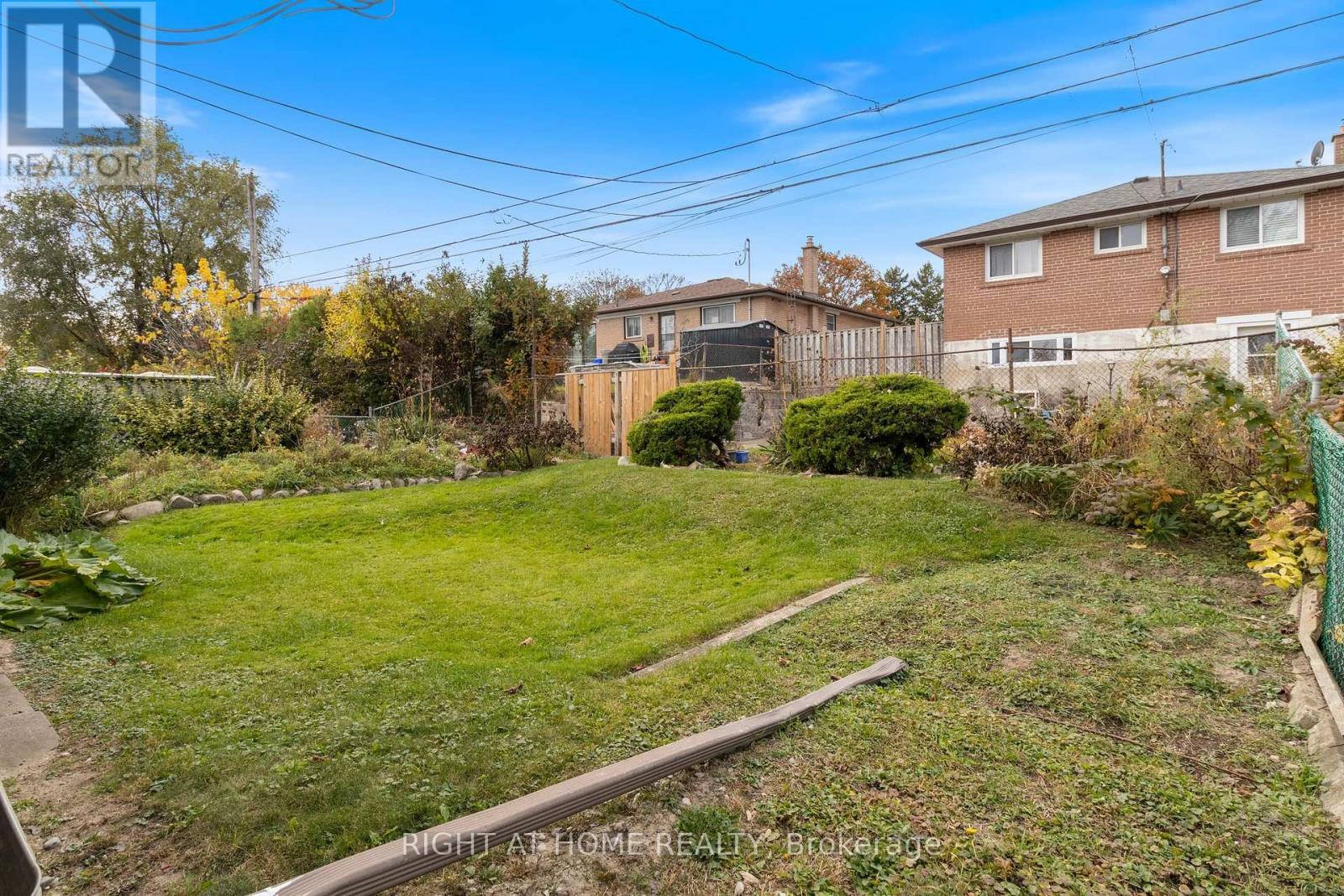 874 Grenoble Boulevard, Pickering, Ontario  L1W 1T8 - Photo 33 - E14126934