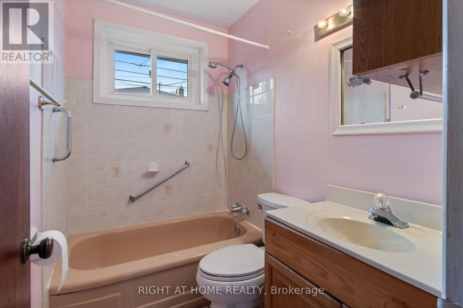 874 Grenoble Boulevard, Pickering, Ontario  L1W 1T8 - Photo 19 - E14126934