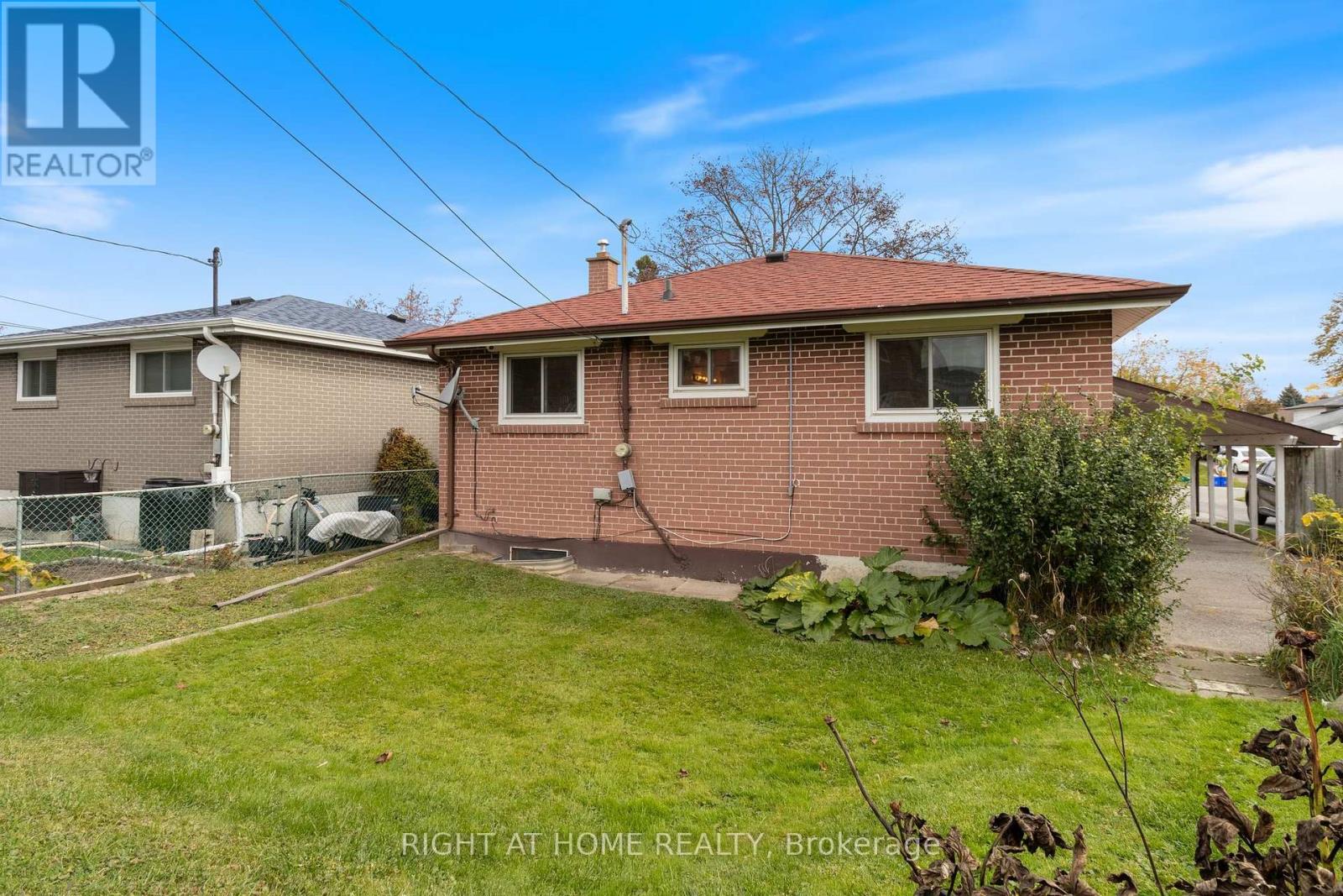 874 Grenoble Boulevard, Pickering, Ontario  L1W 1T8 - Photo 32 - E14126934