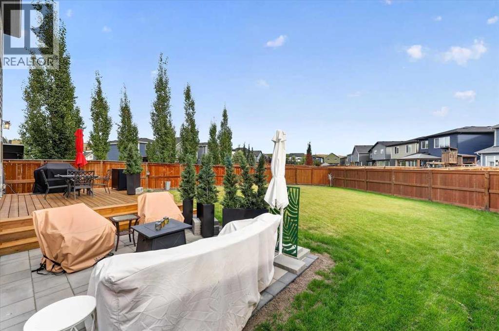 32 Cranbrook Bay SE