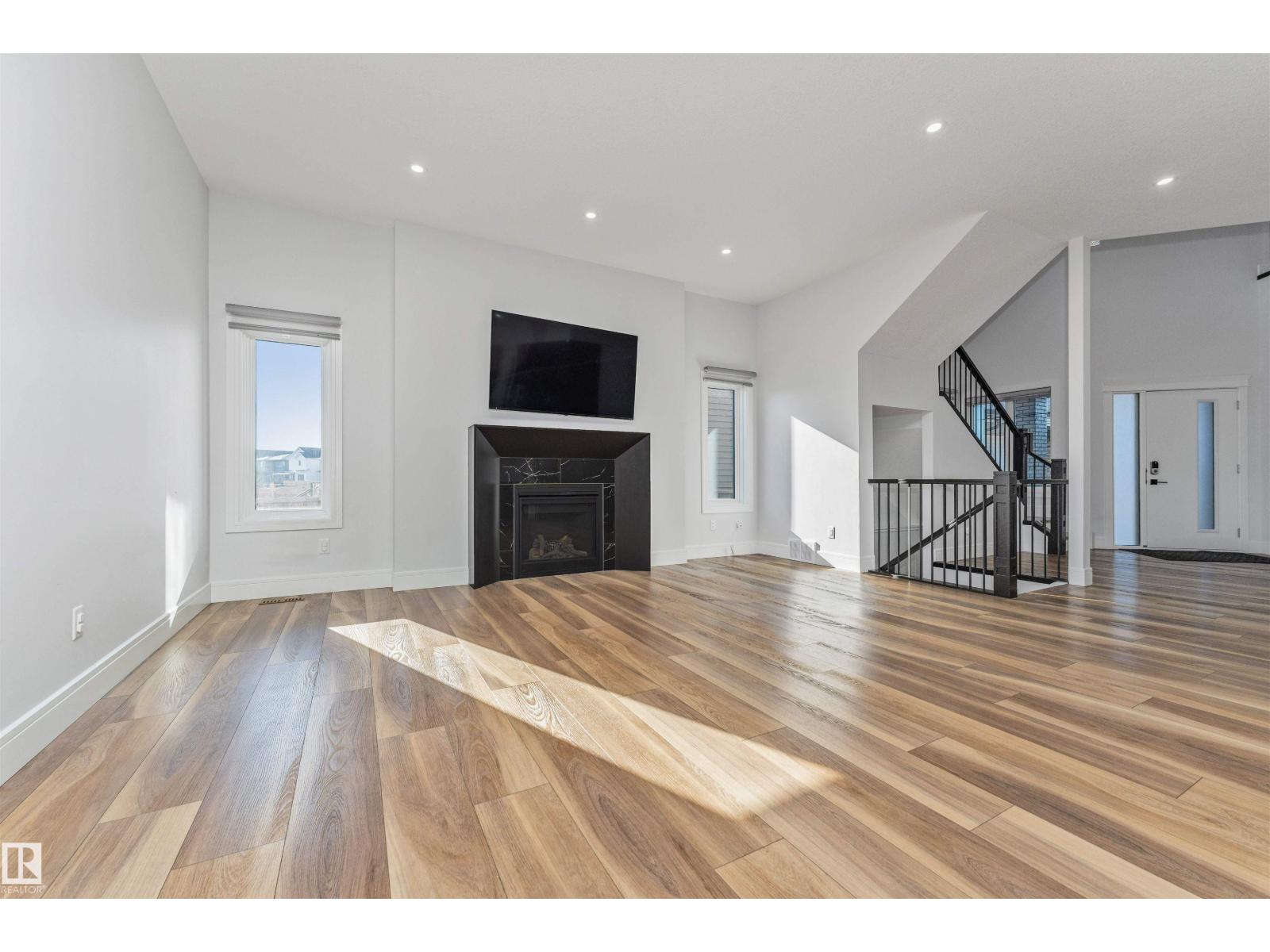 229 Glenridding Ravine RD SW