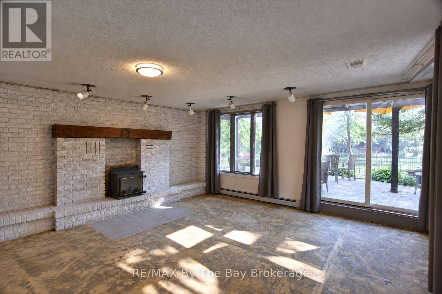 103 Sunnidale Road S, Wasaga Beach, Ontario  L9Z 2S9 - Photo 18 - S14128144