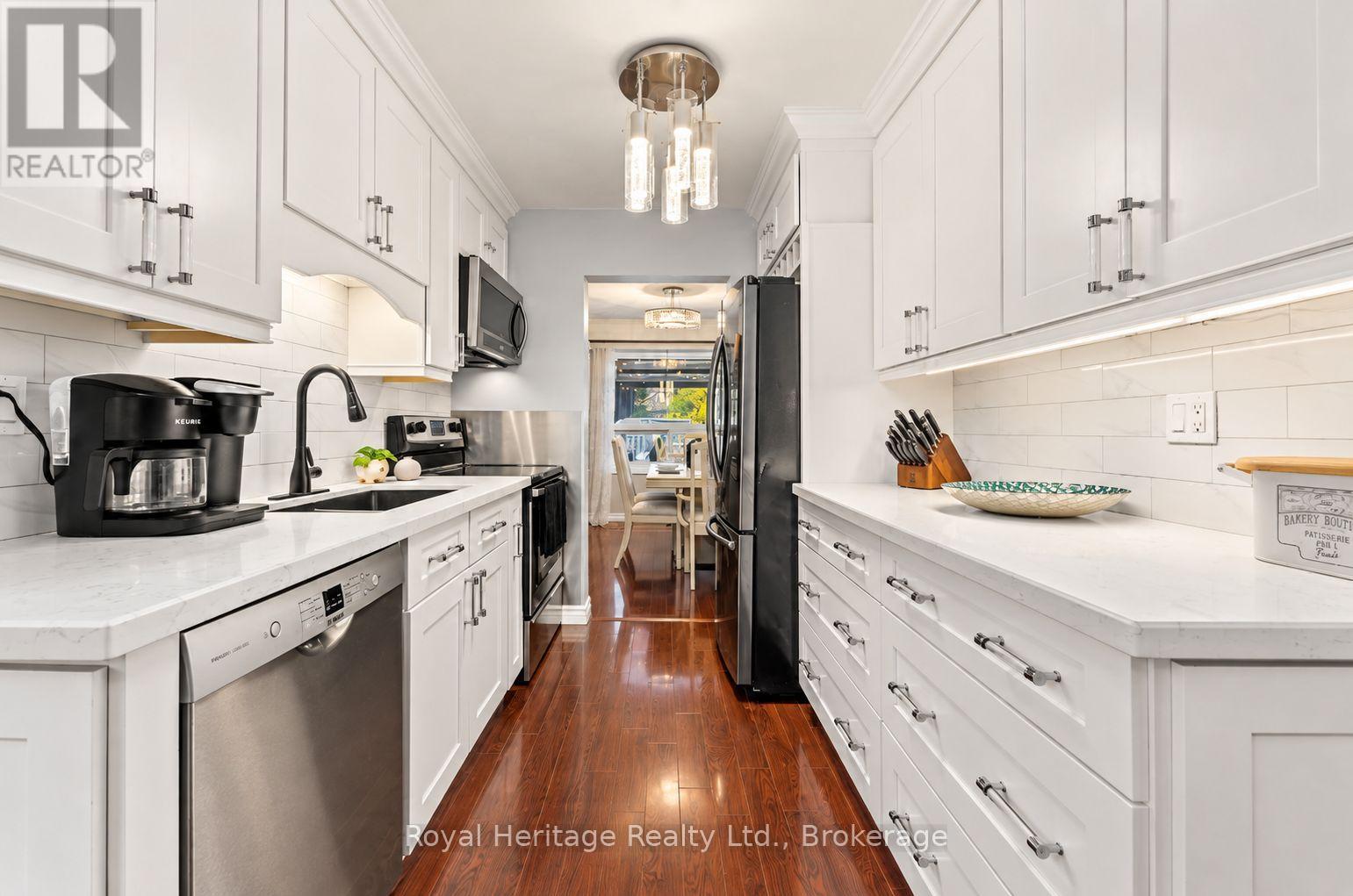 1795 Bronte Square, Pickering, Ontario  L1V 3C1 - Photo 10 - E14128218