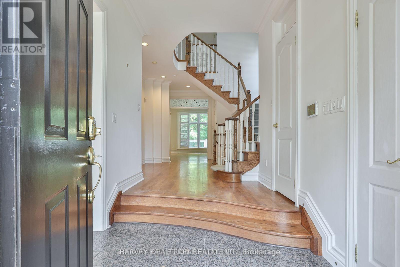 38 Gwendolen Crescent, Toronto (Lansing-Westgate), Ontario  M2N 2L7 - Photo 4 - C14128212