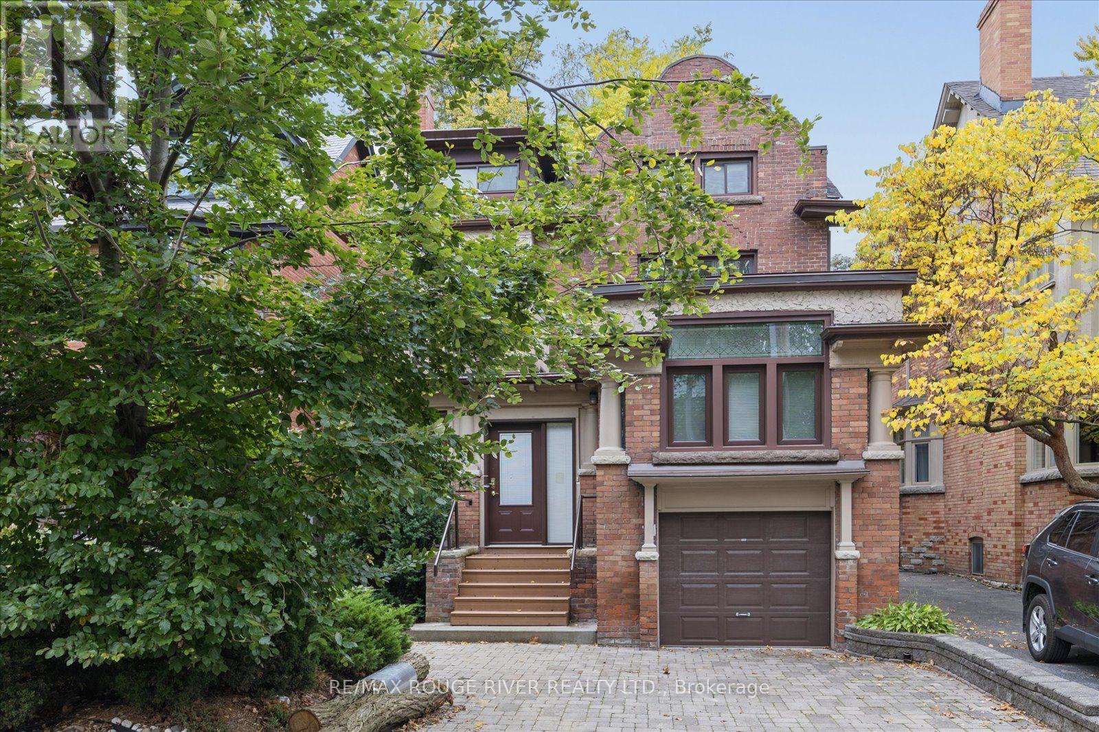 154 Walmer Road, Toronto, Ontario  M5R 2X9 - Photo 2 - C14128256