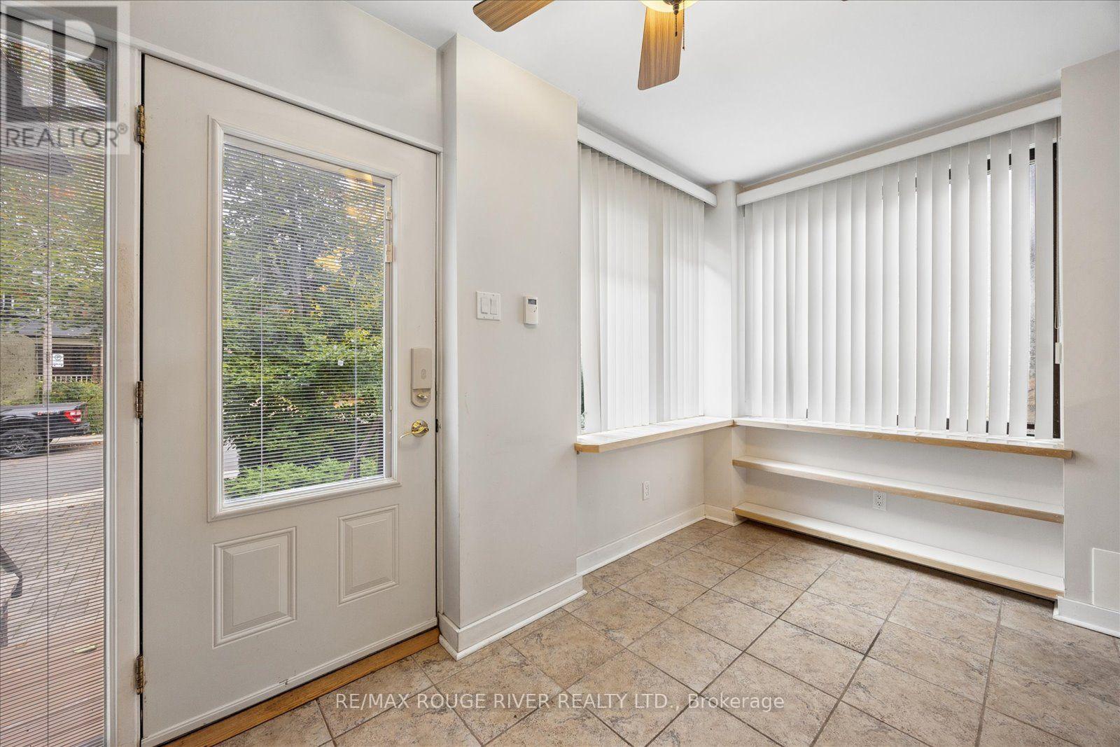 154 Walmer Road, Toronto, Ontario  M5R 2X9 - Photo 3 - C14128256