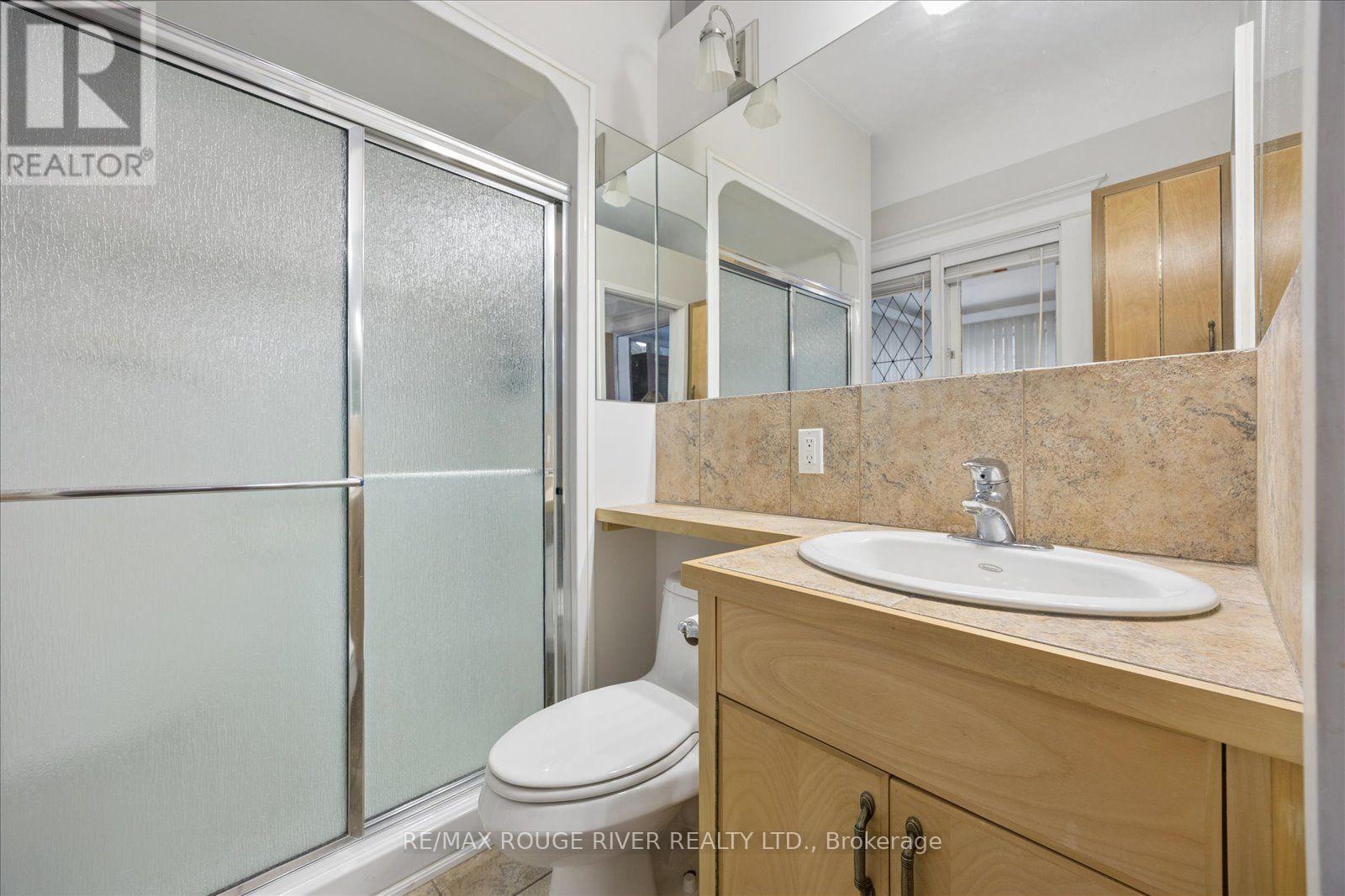154 Walmer Road, Toronto, Ontario  M5R 2X9 - Photo 6 - C14128256