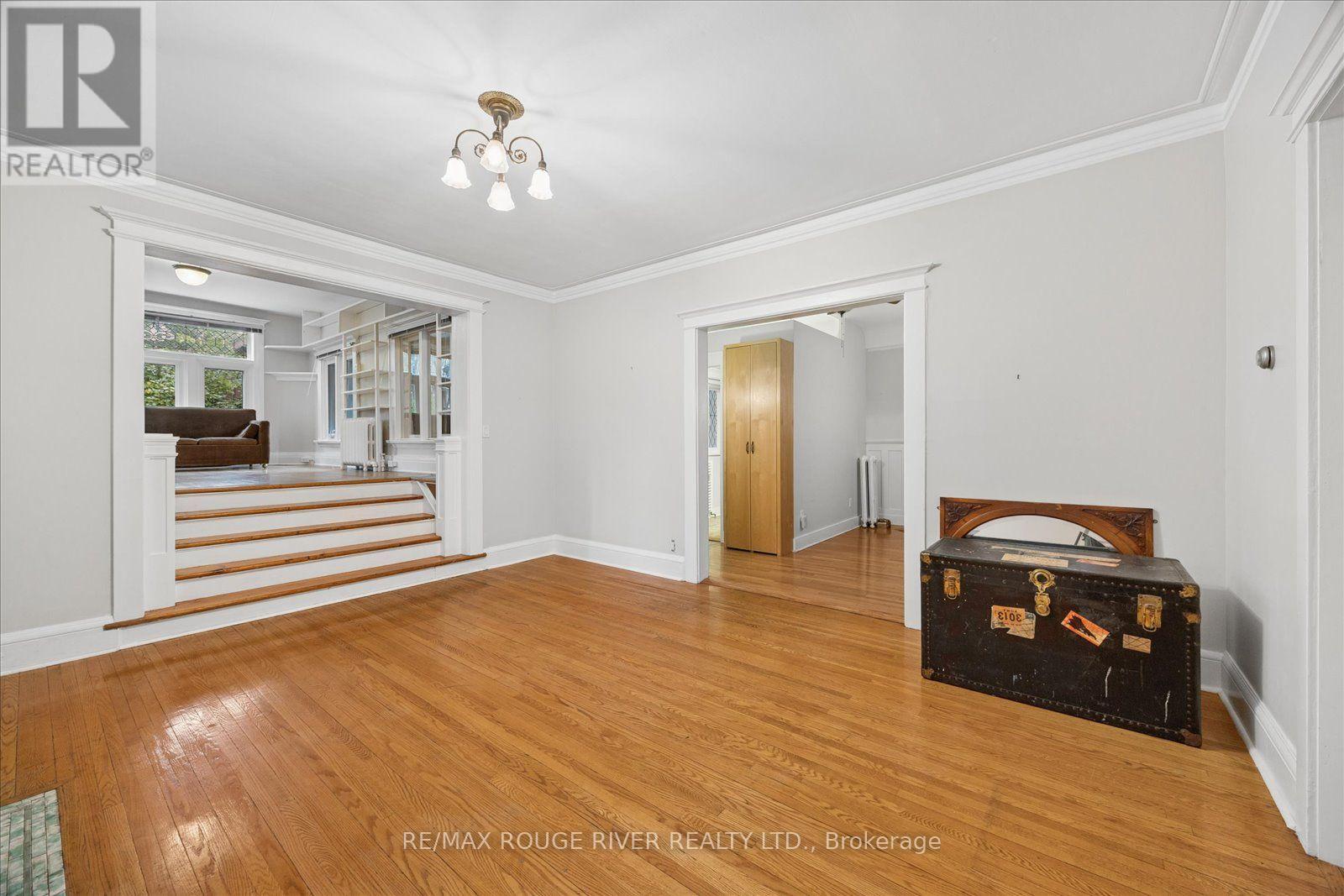 154 Walmer Road, Toronto, Ontario  M5R 2X9 - Photo 7 - C14128256