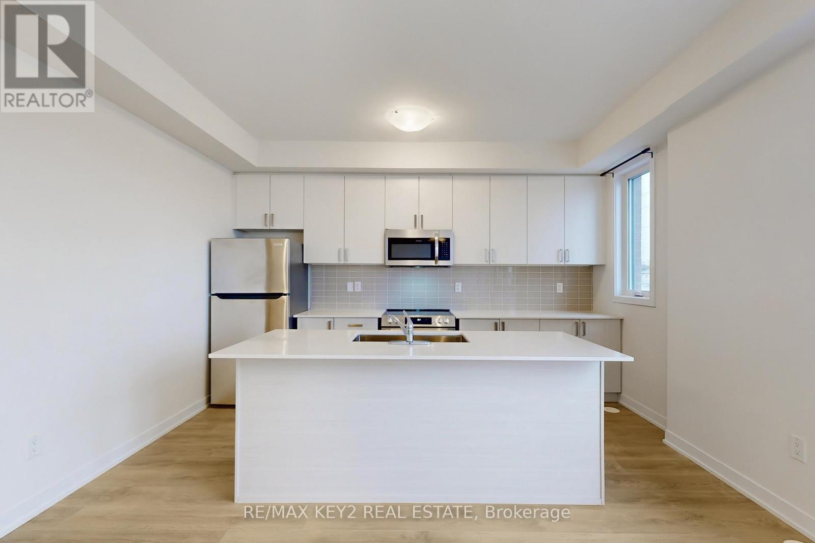 1204 - 1865 Pickering Parkway, Pickering (Village East), Ontario  L1V 0H2 - Photo 8 - E14128214