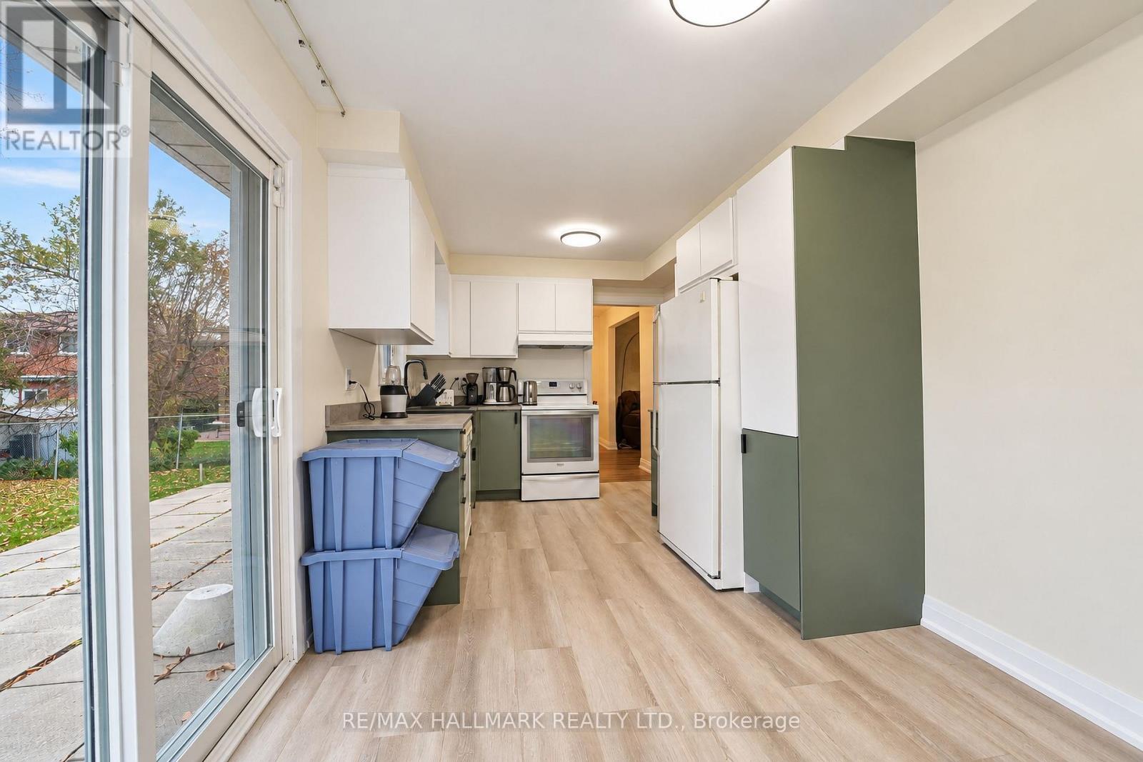 21 Queenscourt Drive, Toronto, Ontario  M1T 2J4 - Photo 15 - E14128260